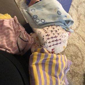 4 sets Hanna Andersson pjs 140